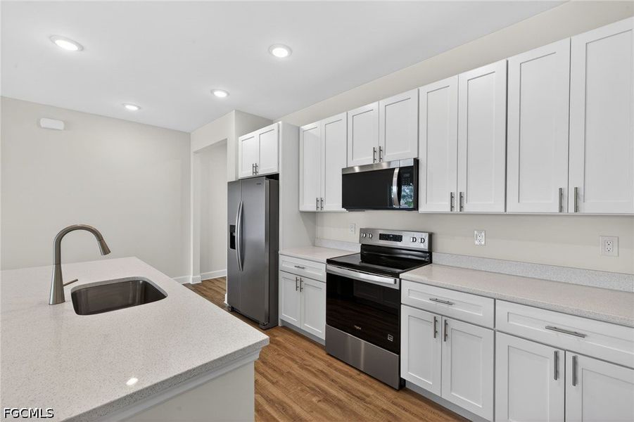 Furnished interior view inside a new home in Cape Coral, Cape Coral (Image 11).