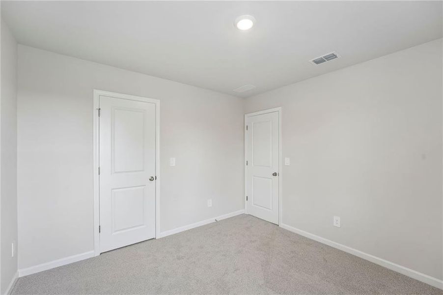 Spacious, unfurnished interior of a new home in Ivey Township, Dallas (Image 48).