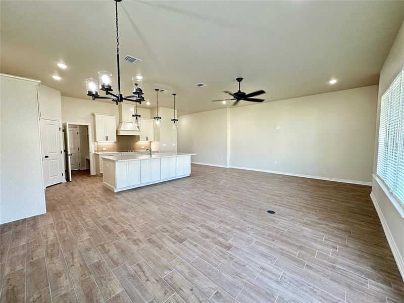 Spacious, unfurnished interior of a new home in , Lorena (Image 16).