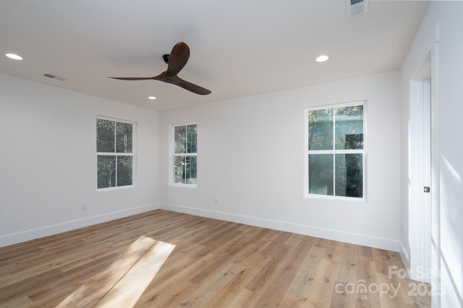 Spacious, unfurnished interior of a new home in , Kannapolis (Image 18).