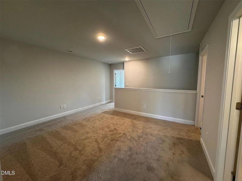 5651464E-B48D-448A-987B-09D27BBF2A97