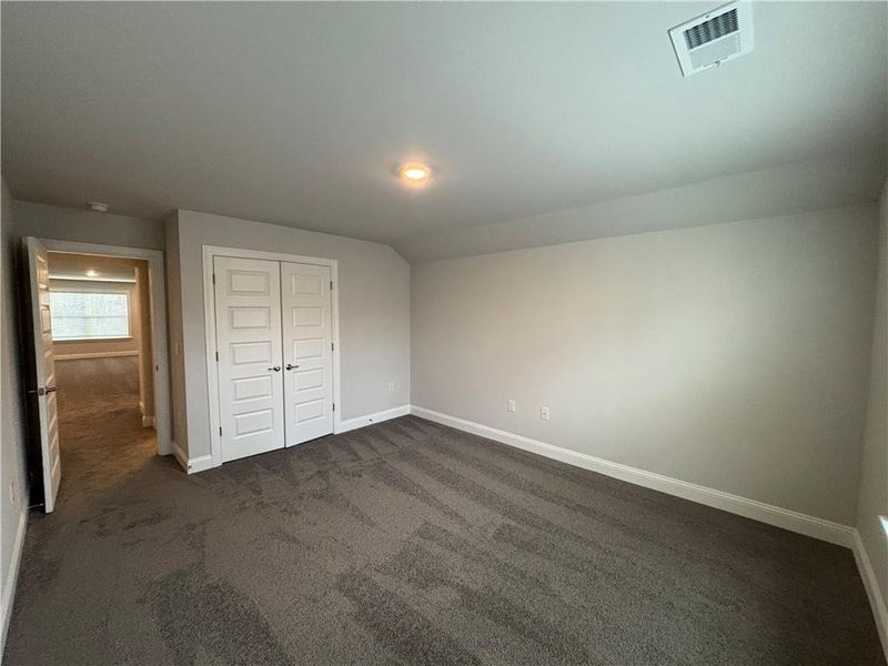 Spacious, unfurnished interior of a new home in Tuscany Hills, Douglasville (Image 15).