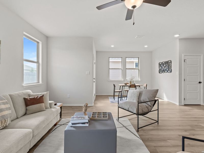Furnished interior view inside a new home in Hannah Heights, Seguin (Image 15).