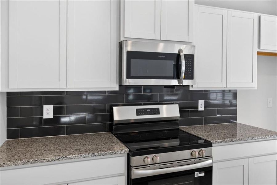 Furnished interior view inside a new home in Fuller Station, Loganville (Image 5). Furnished interior view inside a new home in Fuller Station, Loganville (Image 5).