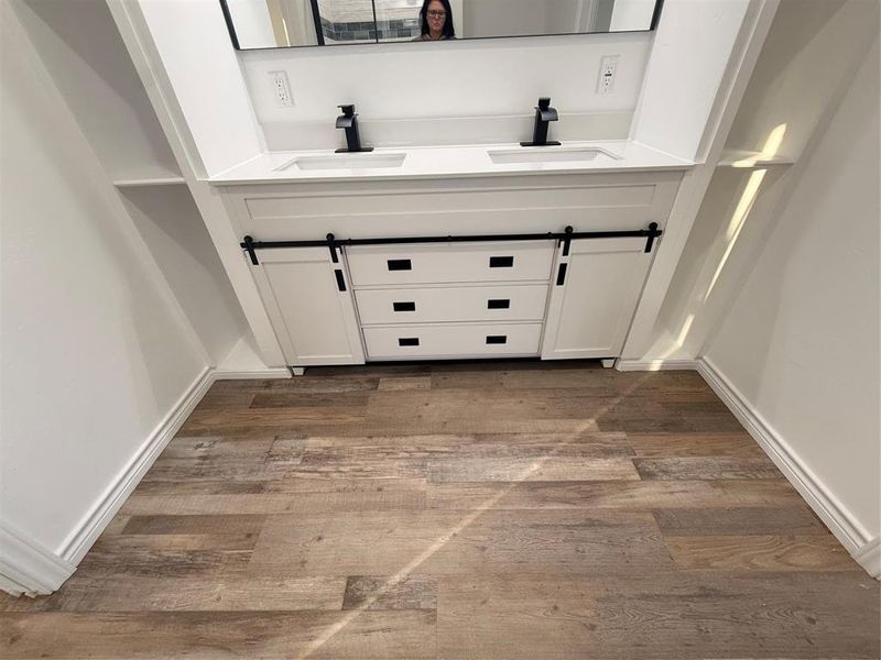 Close-up of interior finishes inside a home in , Mineola (Image 9). Close-up of interior finishes inside a home in , Mineola (Image 9).