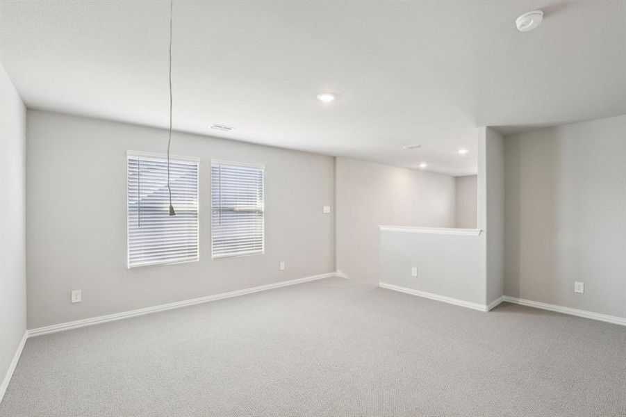 Spacious, unfurnished interior of a new home in Simpson Crossing - Spring Series, McKinney (Image 19).