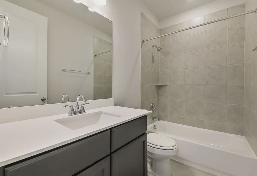 Plan 4059 bath 2 - 14 of 19