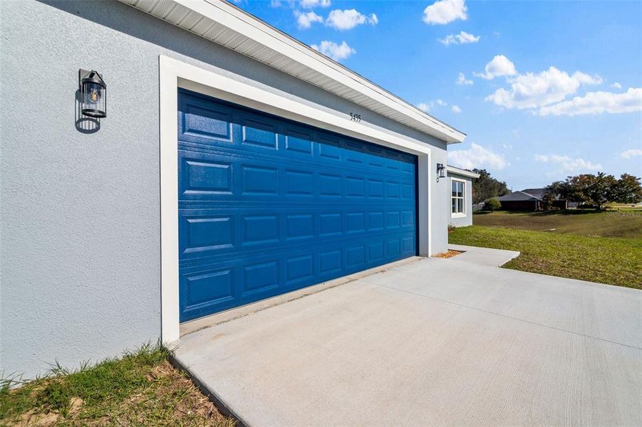 Exterior details and patio area of a home in , Ocala (Image 20).
