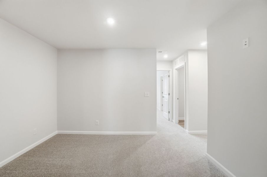 Spacious, unfurnished interior of a new home in Arbor Chase, Clover (Image 17).