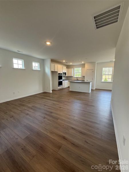 Spacious, unfurnished interior of a new home in Roselyn, Lancaster (Image 13).