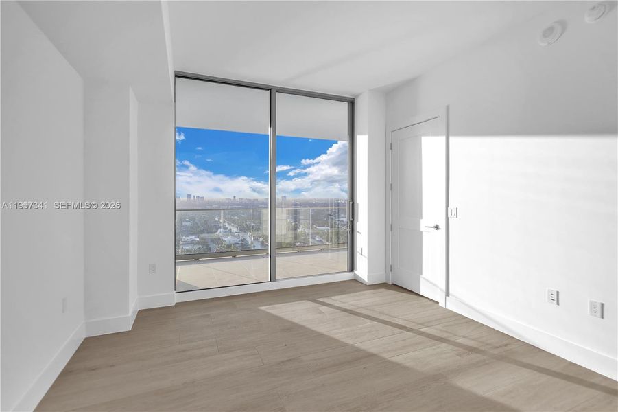 Spacious, unfurnished interior of a new home in , Fort Lauderdale (Image 18). Spacious, unfurnished interior of a new home in , Fort Lauderdale (Image 18).