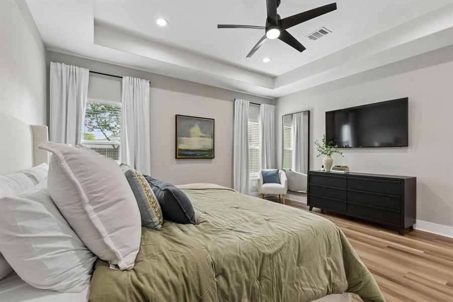 Furnished interior view inside a new home in , Dallas (Image 17).