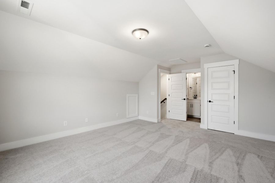Spacious, unfurnished interior of a new home in Waterford Commons, Rock Hill (Image 47).