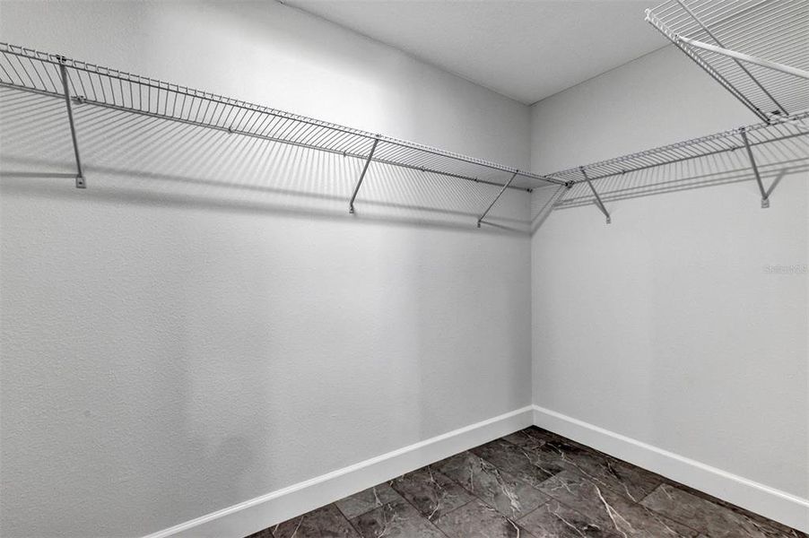 Spacious, unfurnished interior of a new home in , Belleview (Image 14).