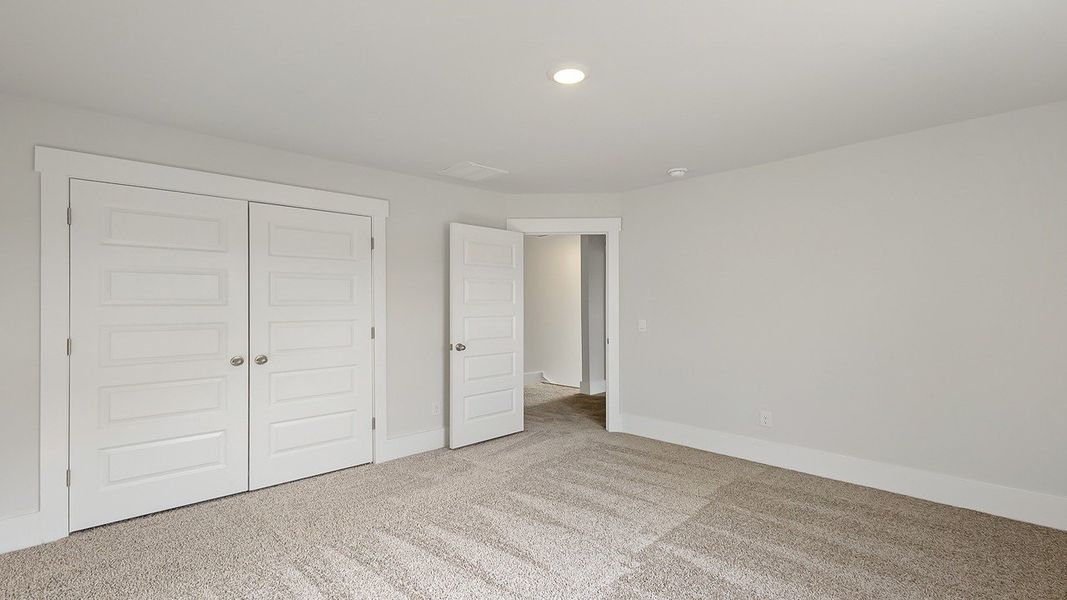 Spacious, unfurnished interior of a new home in Rivers Reach, Yemassee (Image 29).