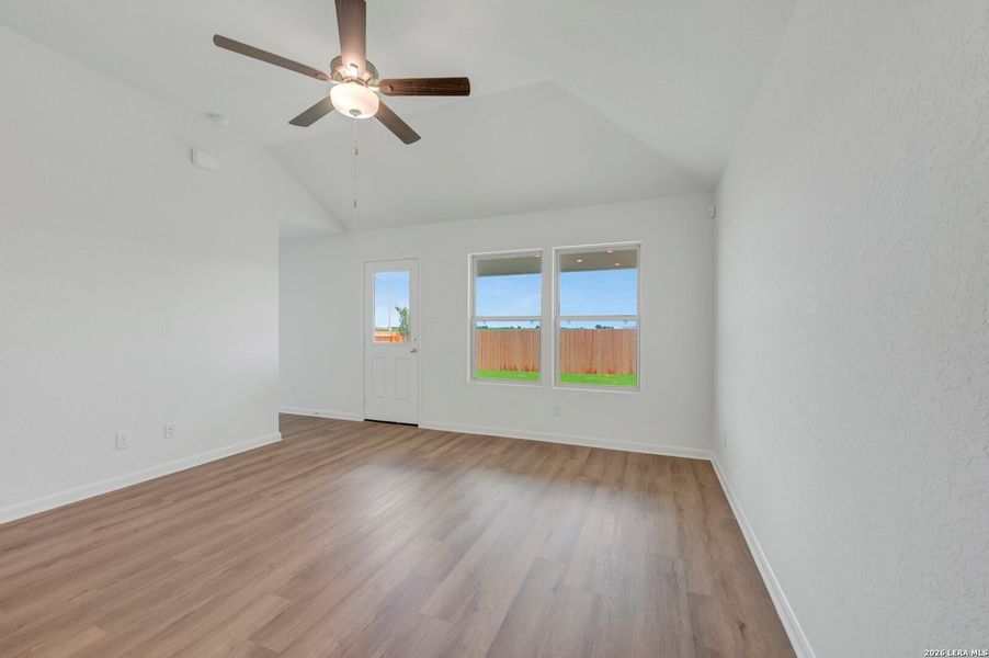 Spacious, unfurnished interior of a new home in Meadows at Clear Springs, New Braunfels (Image 27). Spacious, unfurnished interior of a new home in Meadows at Clear Springs, New Braunfels (Image 27).