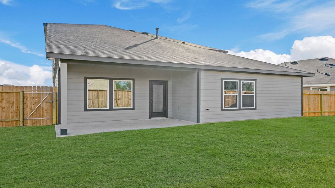 Exterior details and patio area of a home in Medina, Dayton (Image 3).