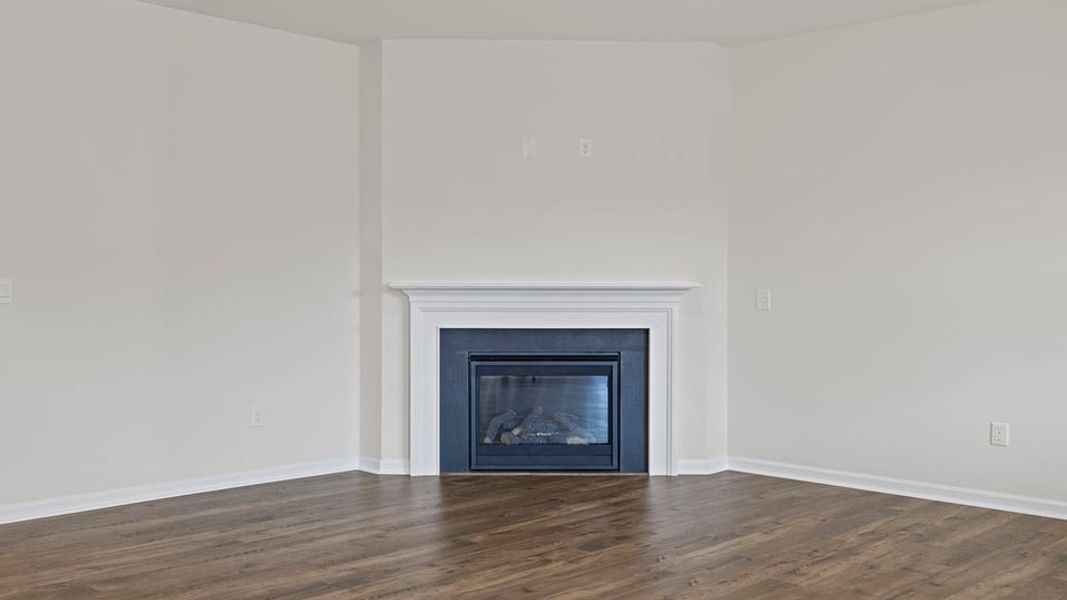 Spacious, unfurnished interior of a new home in Woodglen, Piedmont (Image 18).