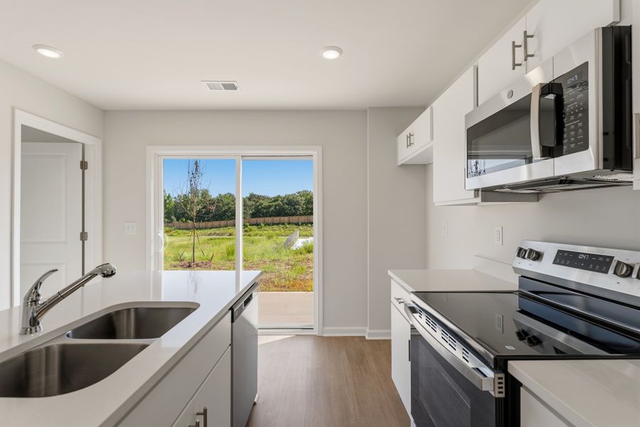 Furnished interior view inside a new home in Evergreen, Spartanburg (Image 6).