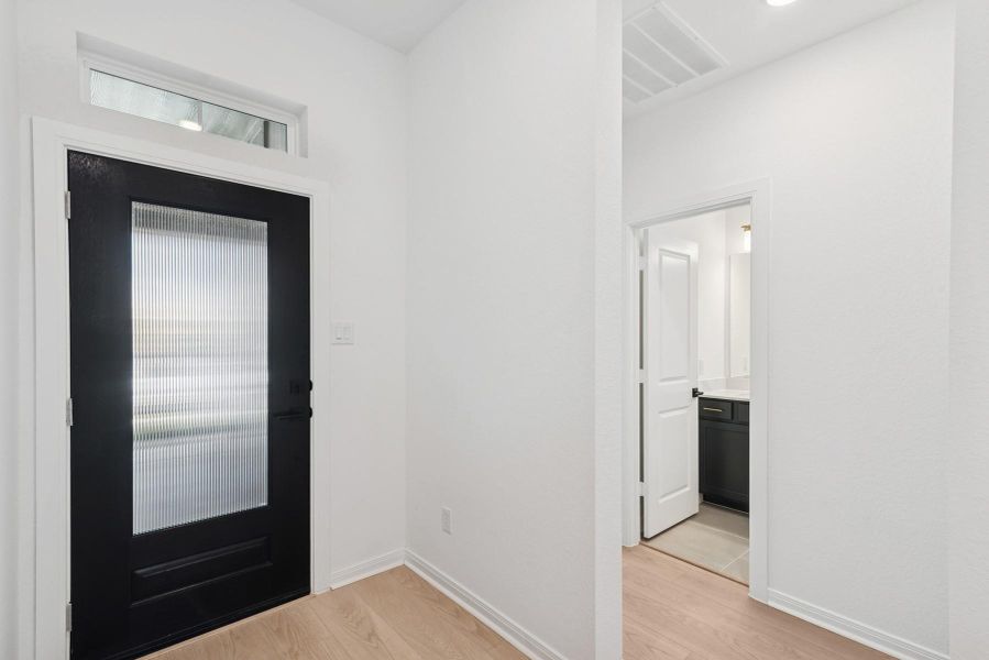 Spacious, unfurnished interior of a new home in Brookewater 45' Homesites, Rosenberg (Image 28).