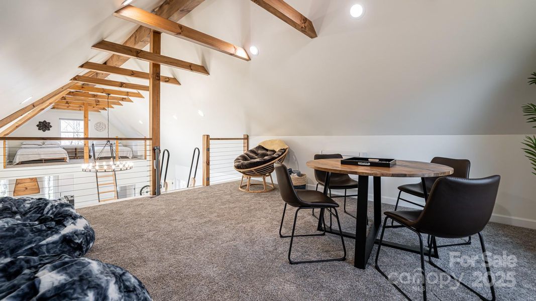 Community amenities in , Waynesville (Image 37).