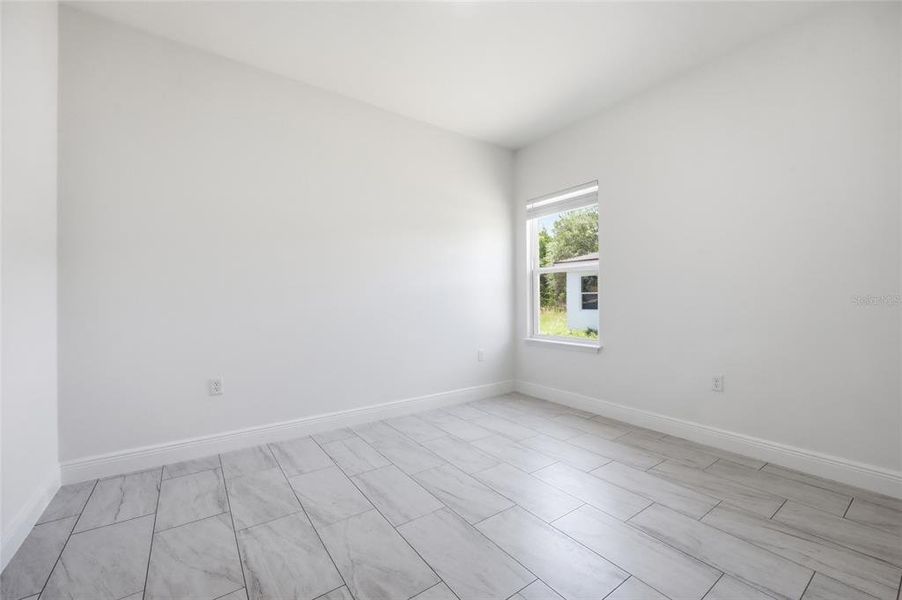 Spacious, unfurnished interior of a new home in , Ocala (Image 28).