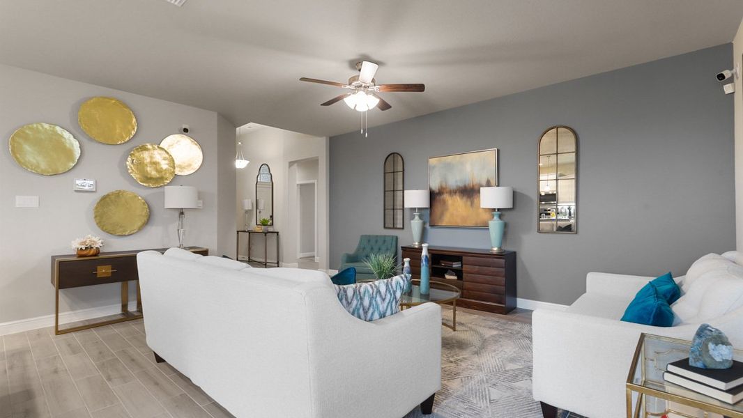 Furnished interior view inside a new home in Legado, Cleburne (Image 19).