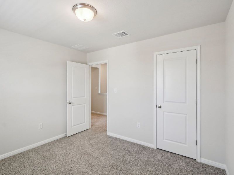 Spacious, unfurnished interior of a new home in Flora, Hutto (Image 12).