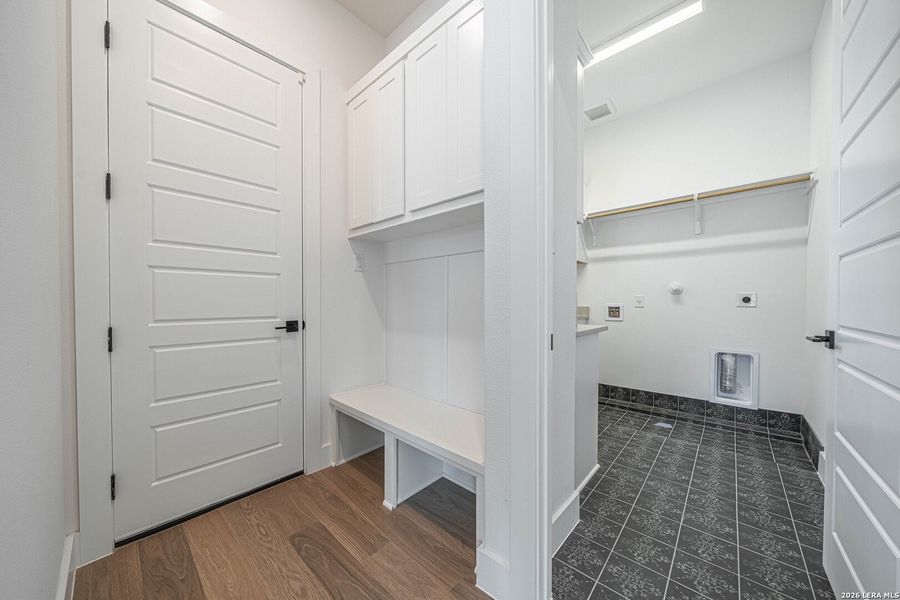 Spacious, unfurnished interior of a new home in , New Braunfels (Image 32).