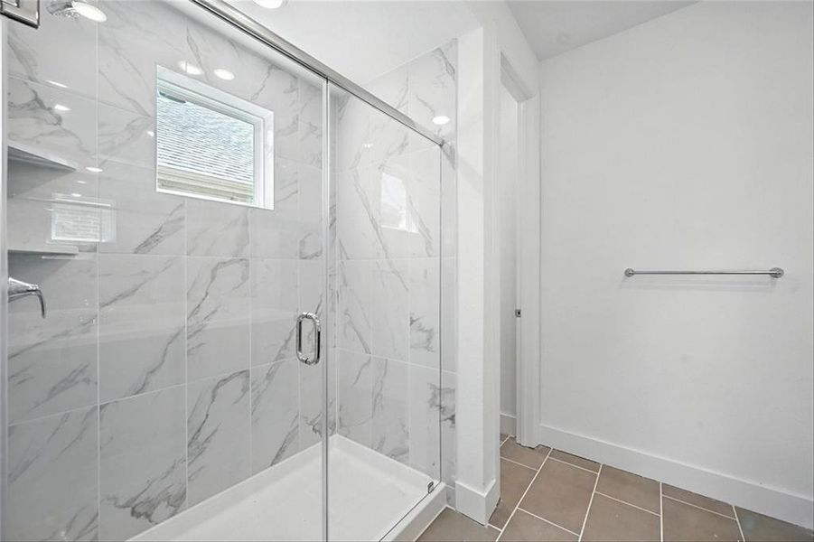 811SunflowerTrailANGECM013 811SunflowerTrailANGECM013