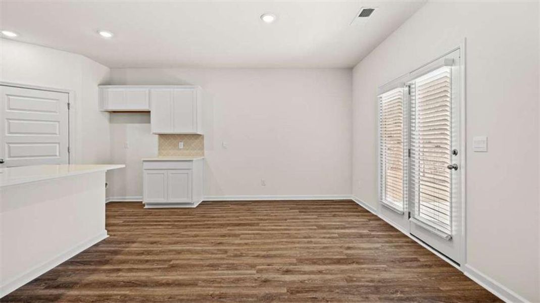 Spacious, unfurnished interior of a new home in Poplar Preserve, Newnan (Image 18).