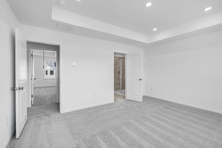 Spacious, unfurnished interior of a new home in Rosewood Farm, Lawrenceville (Image 23).