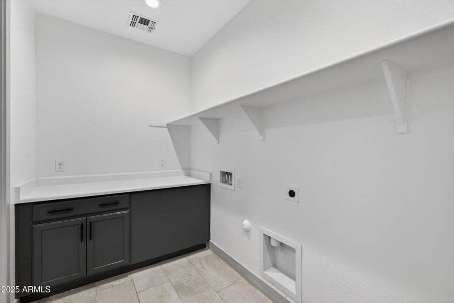 35_6x7a8238 35_6x7a8238