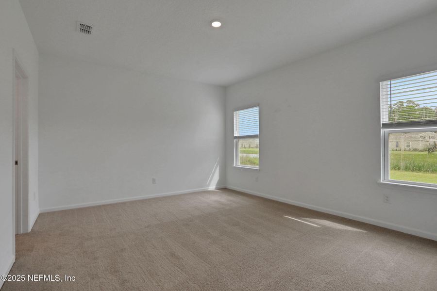 Spacious, unfurnished interior of a new home in TrailMark, St. Augustine (Image 16).