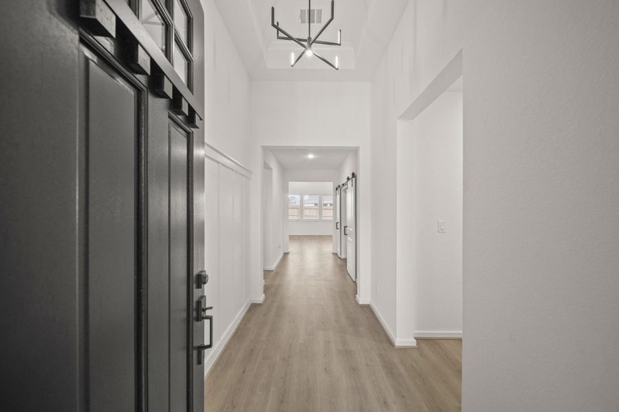 Welcoming foyer (*Photo not of actual home and used for illustration purposes only.)