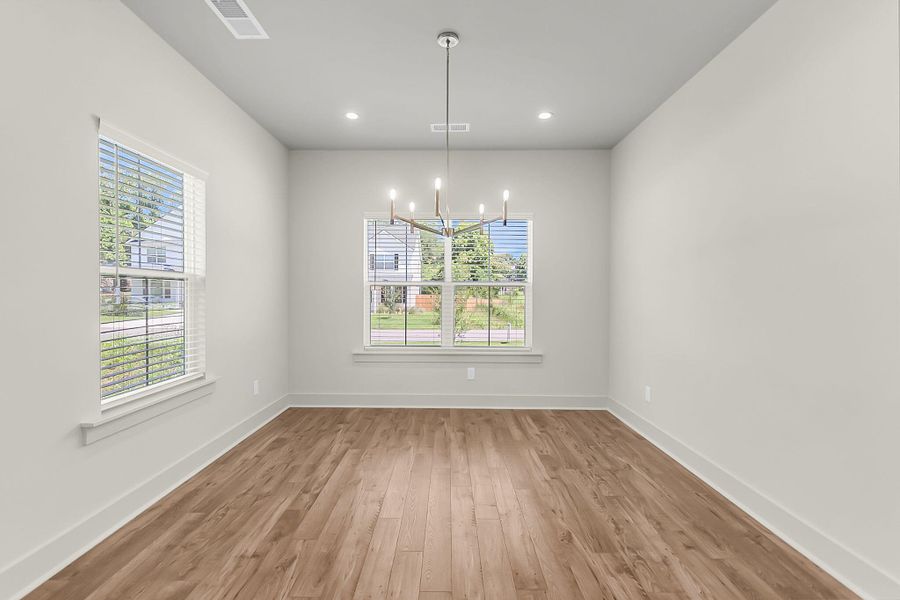 Spacious, unfurnished interior of a new home in , North Charleston (Image 17).