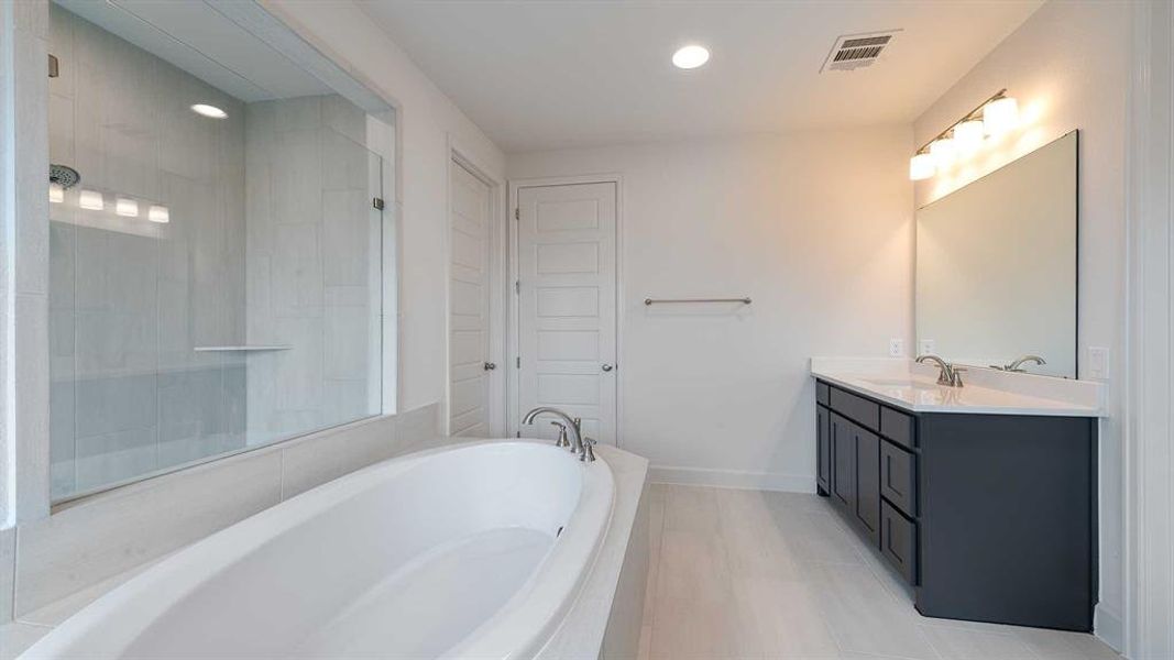 Furnished interior view inside a new home in Meraki, Forney (Image 18).