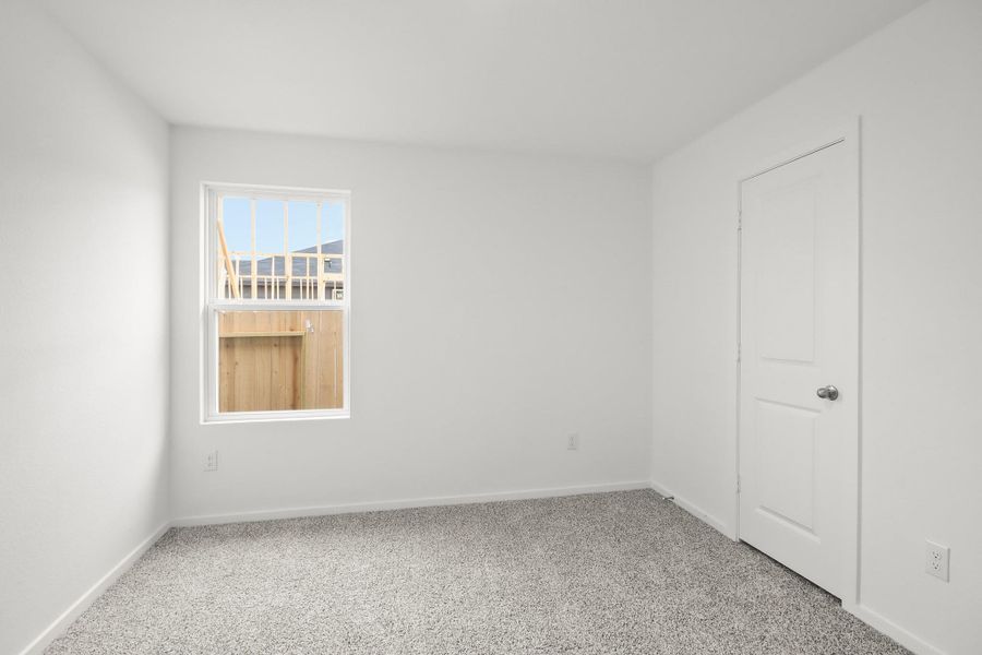 Spacious, unfurnished interior of a new home in Harrington Trails at The Canopies, Splendora (Image 15).