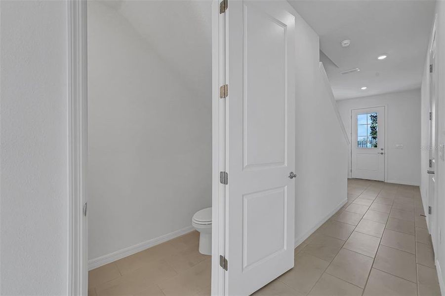 Spacious, unfurnished interior of a new home in Shores at Mirada, San Antonio (Image 18).