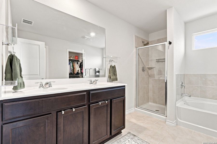 Furnished interior view inside a new home in Redbird Ranch, San Antonio (Image 9).