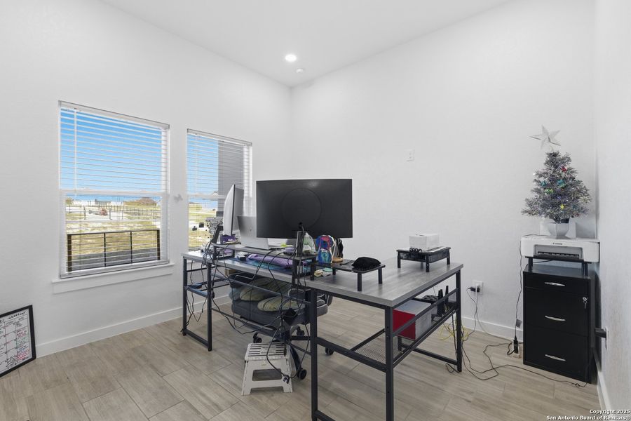 Furnished interior view inside a new home in , La Vernia (Image 14).