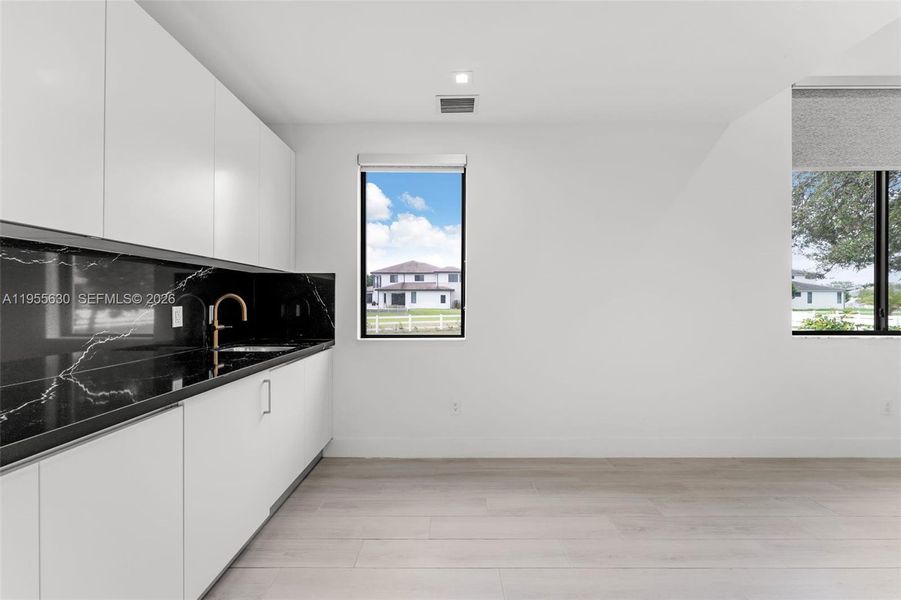 Spacious, unfurnished interior of a new home in , Southwest Ranches (Image 24).