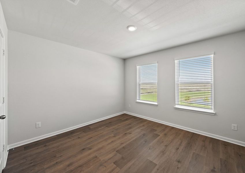 The secondary bedrooms are the perfect space for children's bedrooms or guest rooms. The secondary bedrooms are the perfect space for children's bedrooms or guest rooms.