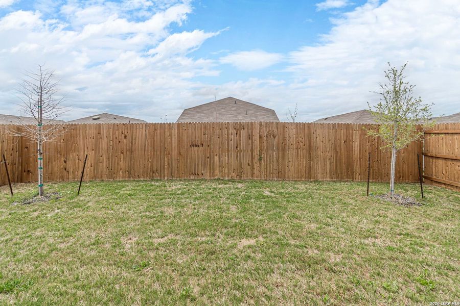 Exterior details and patio area of a home in Willow Point, San Antonio (Image 27).