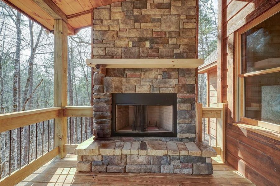 Exterior details and patio area of a home in , Mineral Bluff (Image 37).