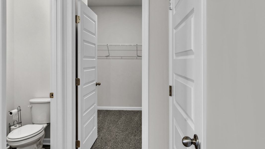 Spacious, unfurnished interior of a new home in Bailey Park, Fayetteville (Image 20).