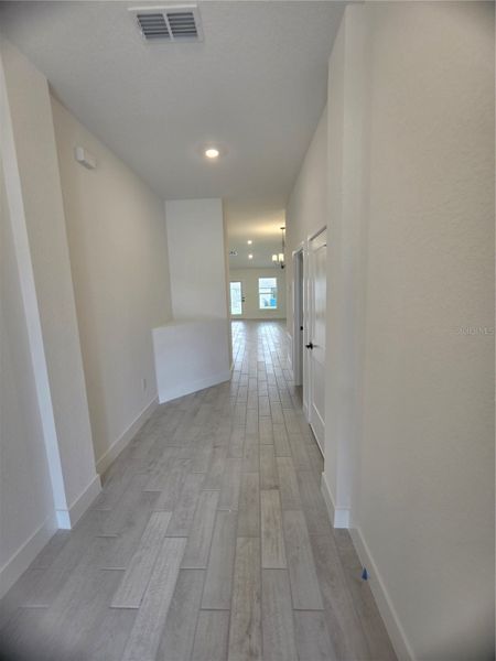 Spacious, unfurnished interior of a new home in Pine Bluff, Spring Hill (Image 7). Spacious, unfurnished interior of a new home in Pine Bluff, Spring Hill (Image 7).