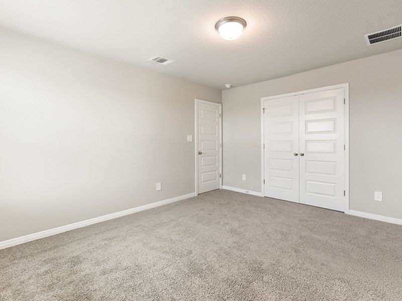 Spacious, unfurnished interior of a new home in Lakeside Meadows, Pflugerville (Image 11).