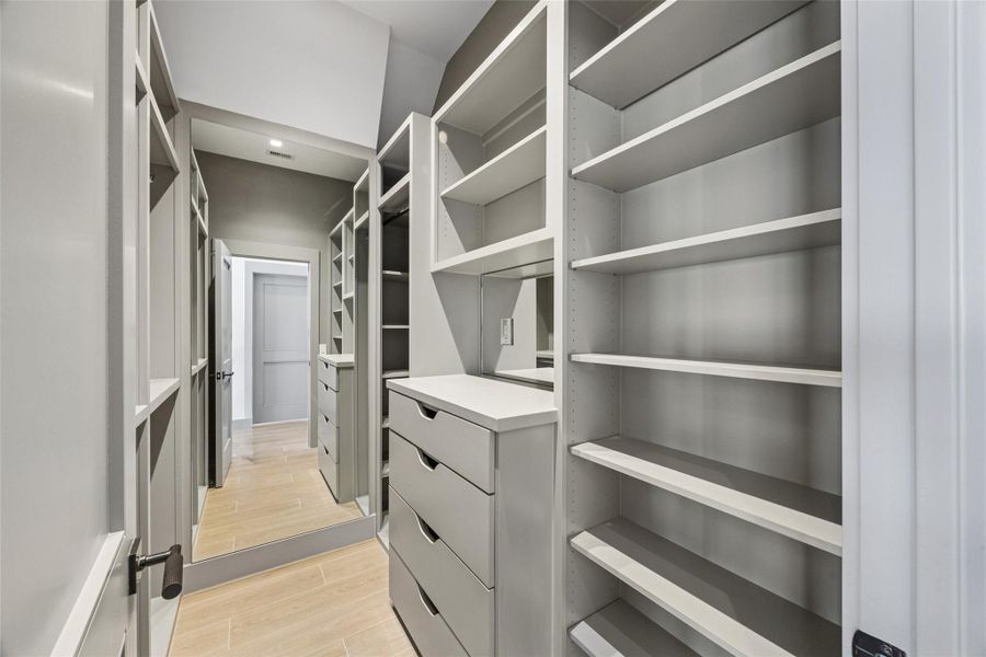 Primary suite closet.
