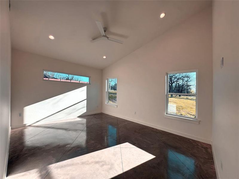 Spacious, unfurnished interior of a new home in , Paradise (Image 17).